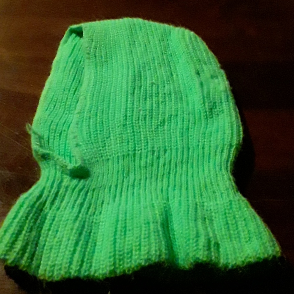 Knitted  face  hat